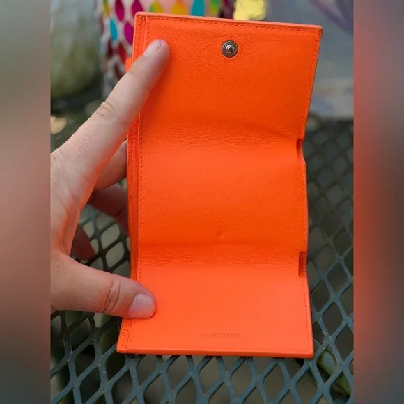 Balenciaga Vibrant Orange Pebbled Leather wallet - Picture 7 of 10